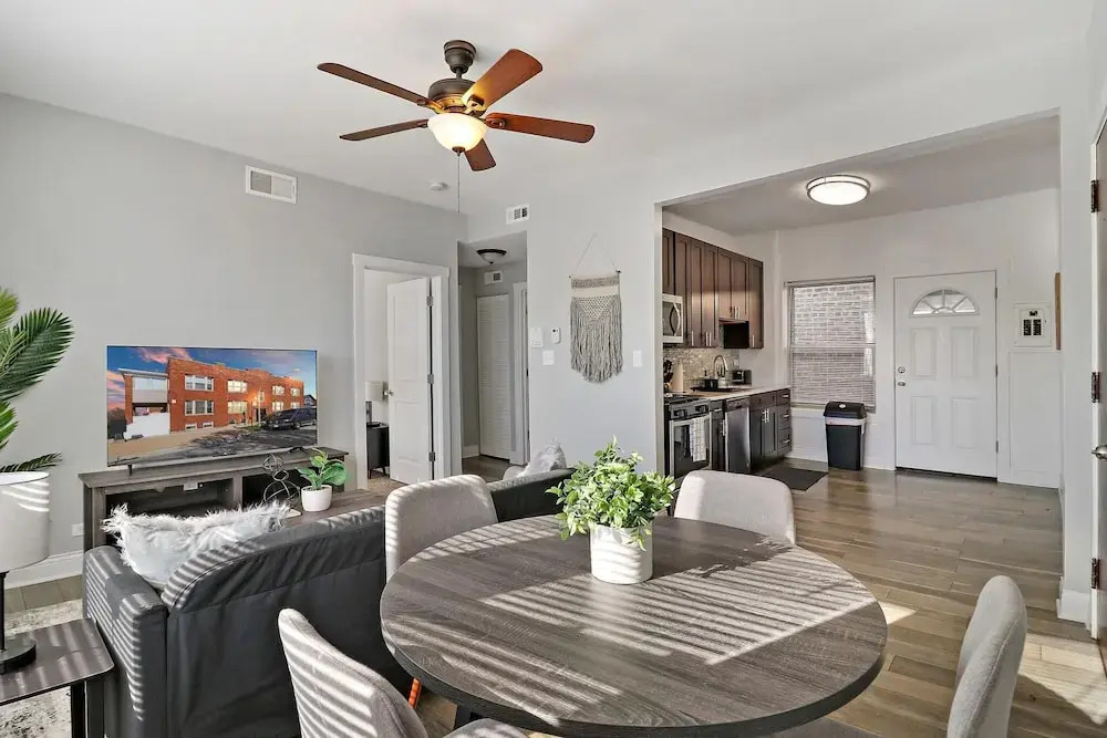 3BR Furnished Stay - Belle Plaine 2W