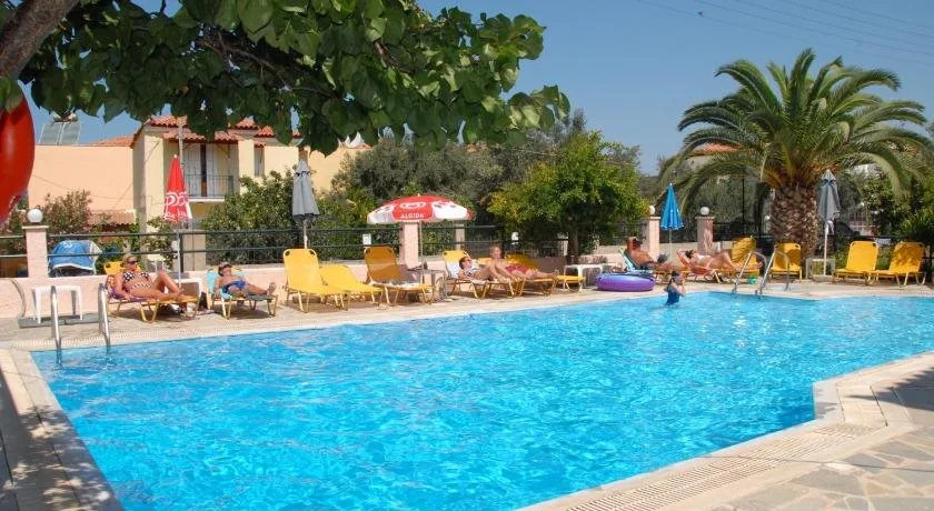 Lakis Studios