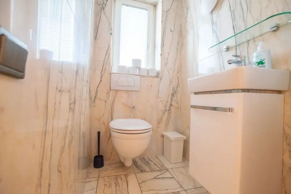 Tolstov-Hotels Large Central Apartment
