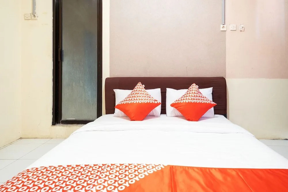RedDoorz near Danurejan Malioboro