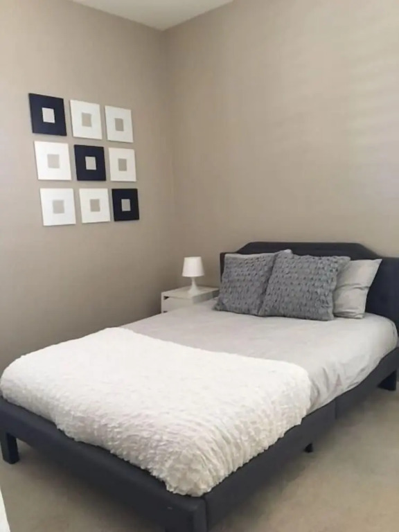 3BR Goodyear Home Pvt Pool Sleeps 8