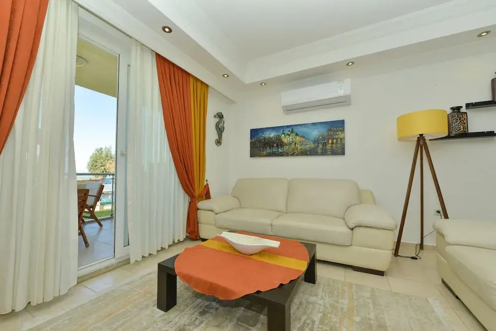 Saros Apartments