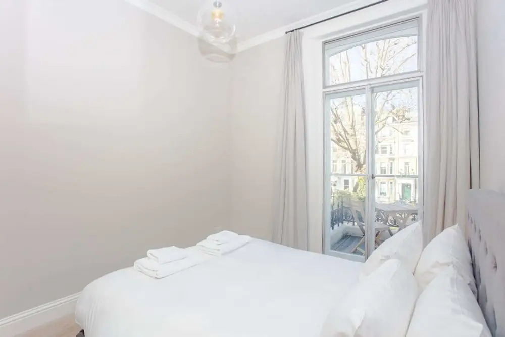 Modern & Spacious 1 Bedroom Apartment in London