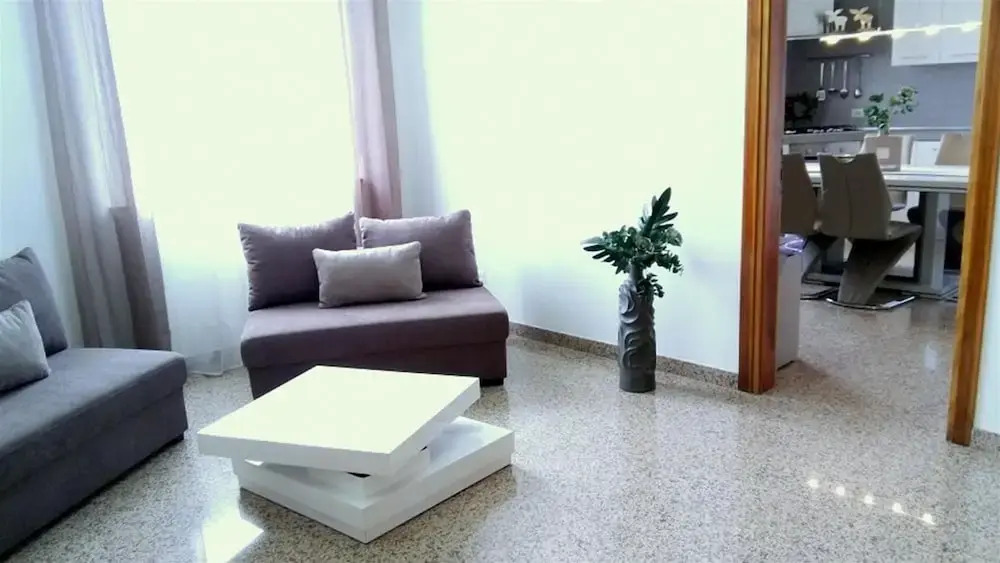 Fontana Oasis Apartment