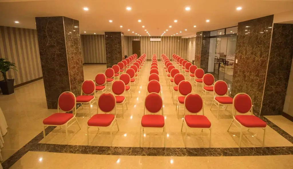 ROLES Hotel