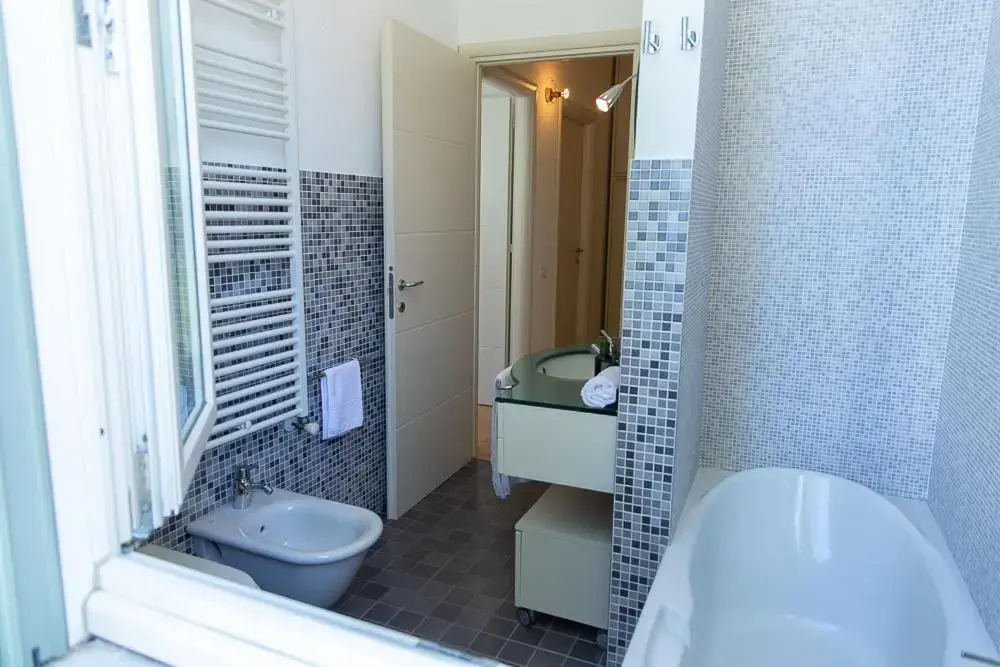 Zara D'Amare a Pesaro 10 metri dalla spiaggia by Yohome