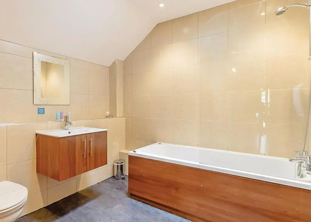 Tilford Woods Lodge Retreat