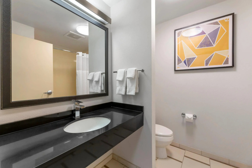 Comfort Inn & Suites Akron South