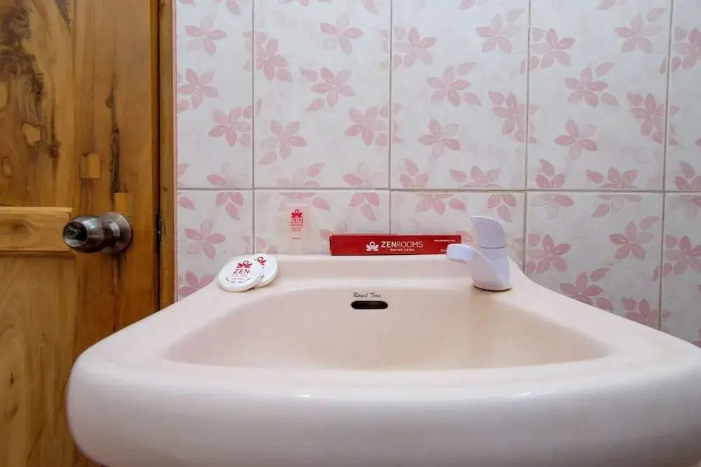 R & R  Guesthouse