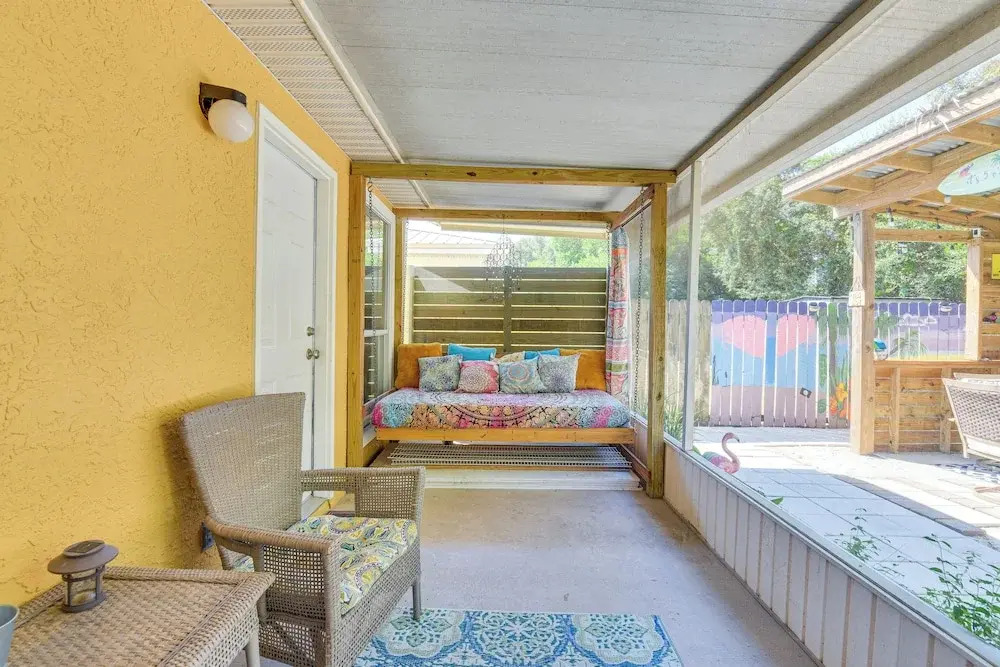 Breezy PCB Vacation Rental w/ Lanai, Walk to Ocean