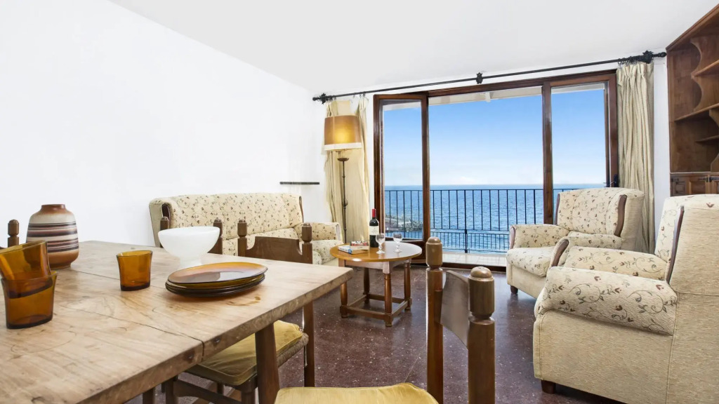 Pruneda in Llafranc With 2 Bedrooms and 1 Bathrooms