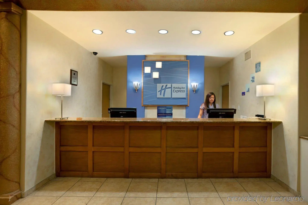 Holiday Inn Express Hotel & Suites Elgin by IHG