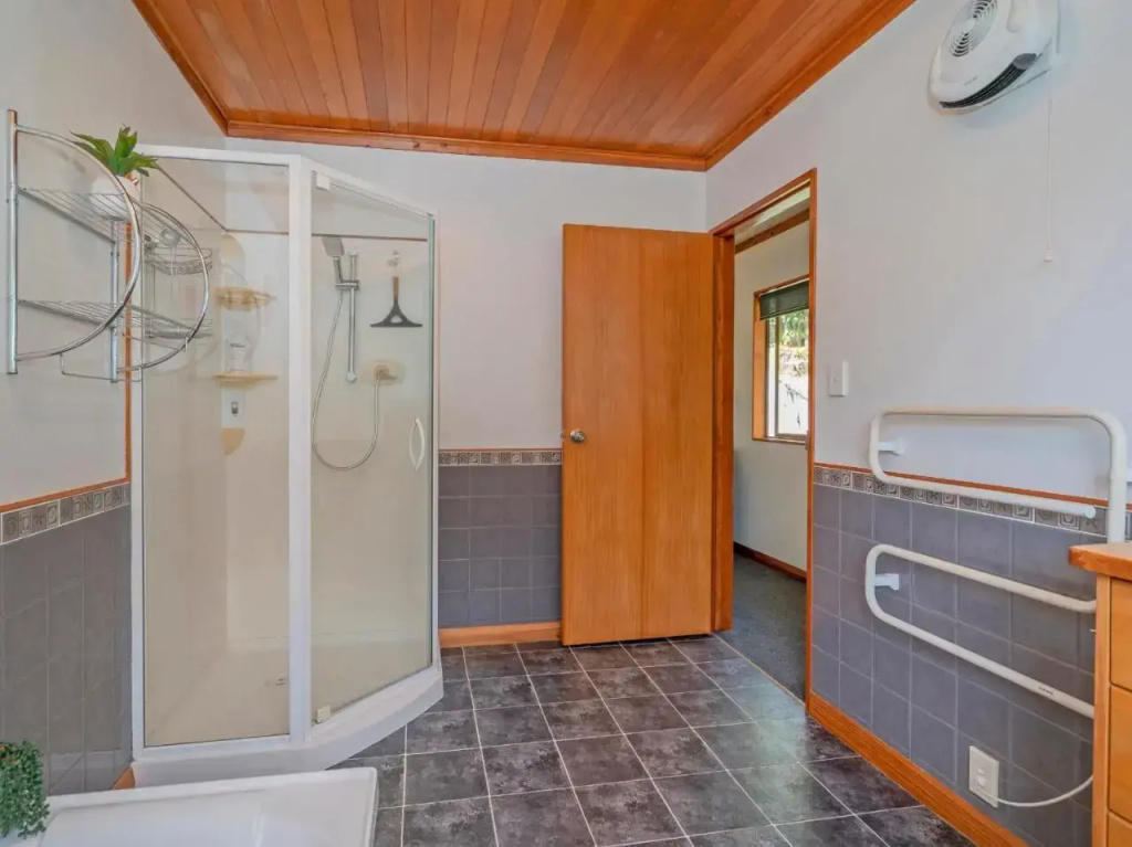 Cythera - Tairua Holiday Home