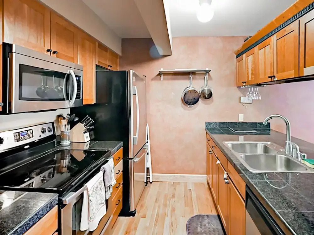 1001 Grandview Drive Condo Unit B22