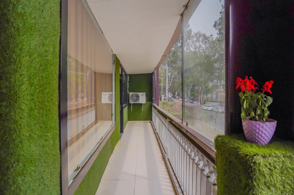 OYO Flagship 80151 Hotel Platinum Inn