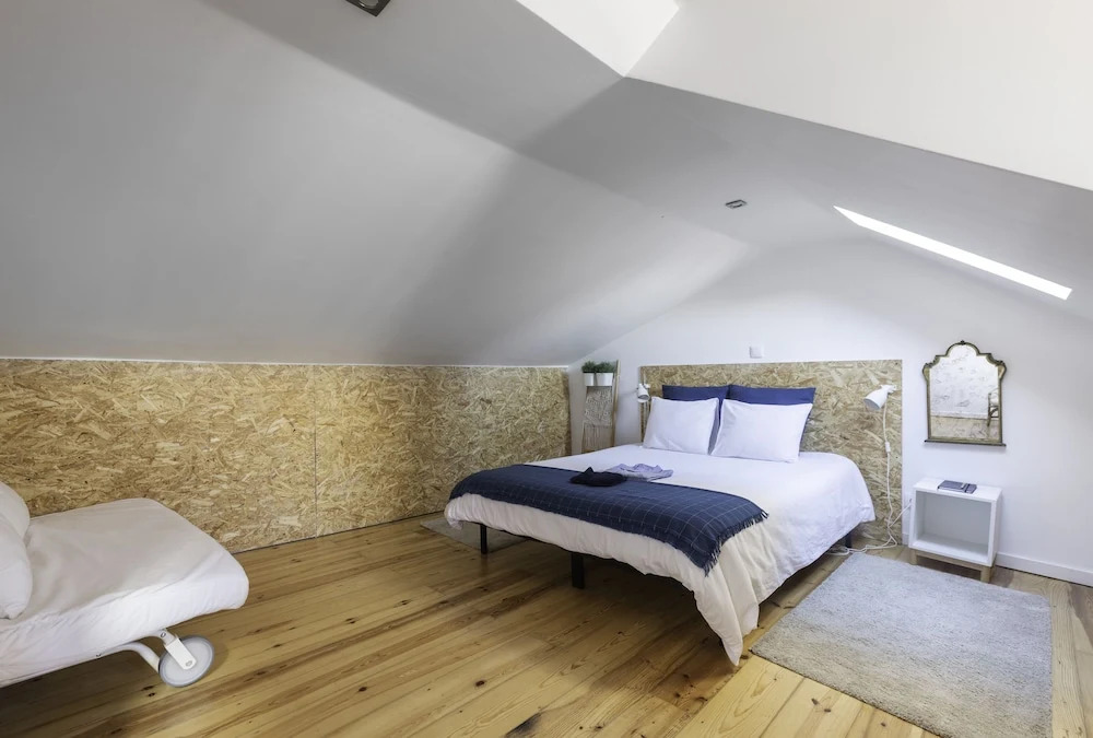Bairro Alto Bronze of Art Apartments