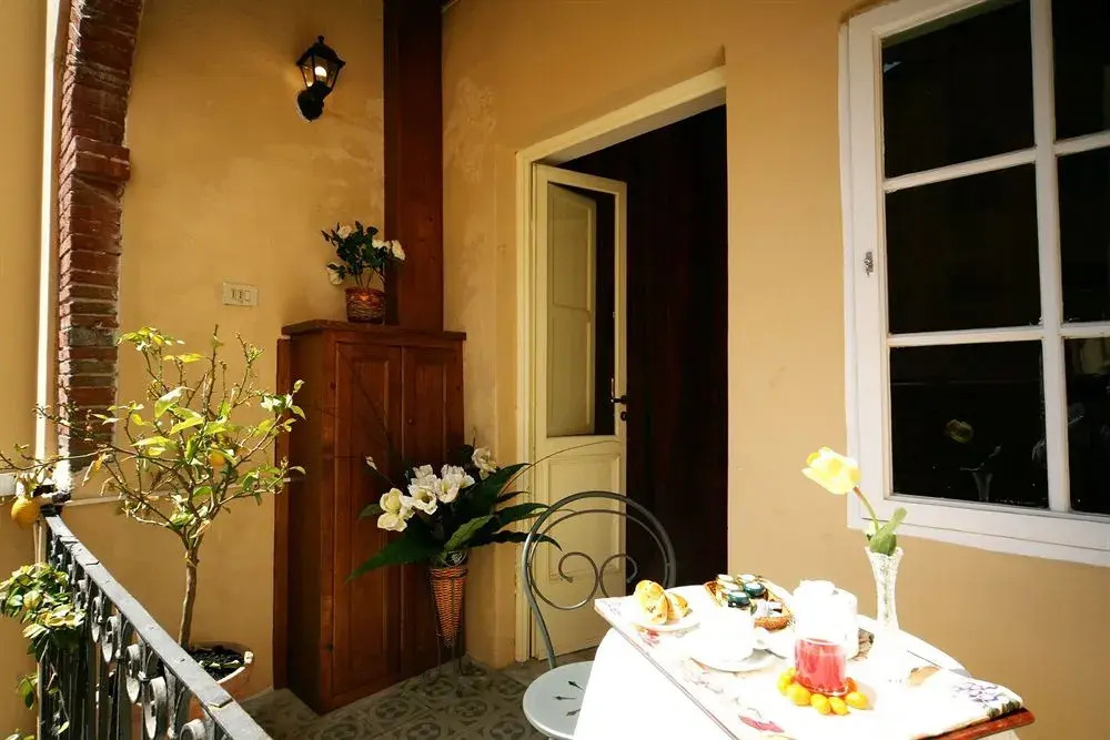 Antica Residenza Santa Chiara -City Center