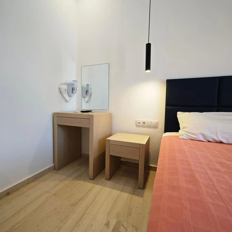 Pasiphae Hotel