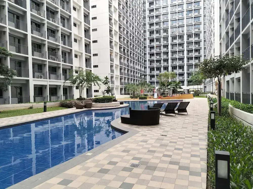 Shore2 Residences Tower2