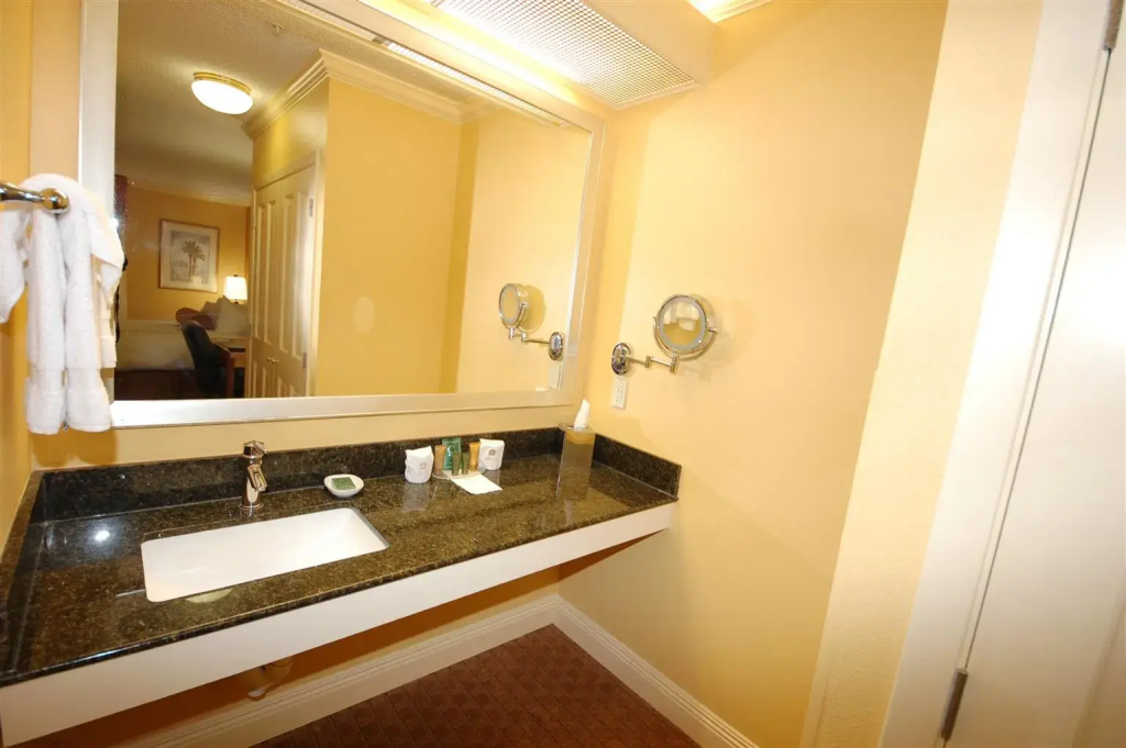 Richmond Inn & Suites-baton Rouge