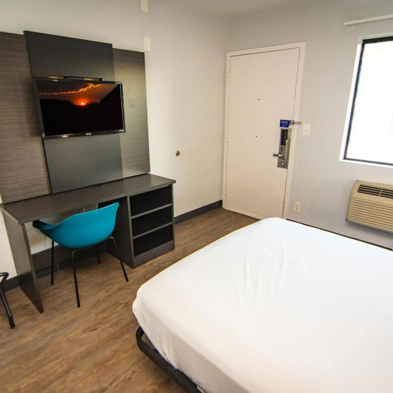 Motel 6-Lakeland, FL