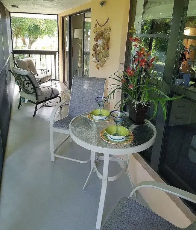 Greenbrier St Condo