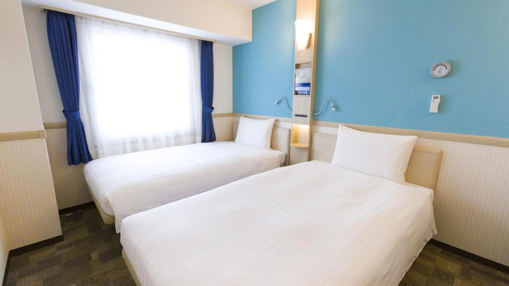 Toyoko Inn Toride-eki Higashi-guchi