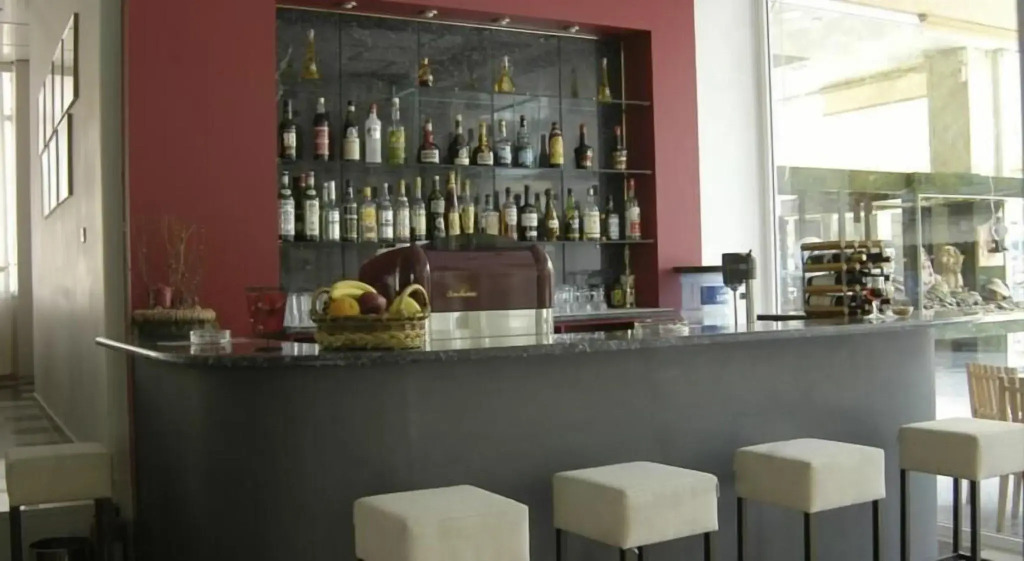 Ilis Hotel