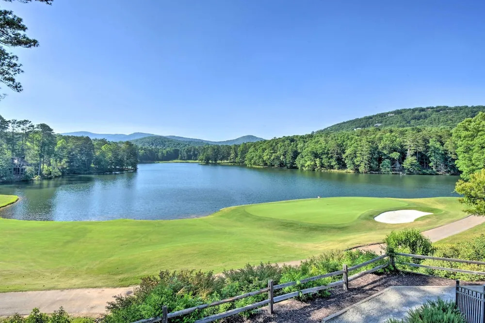 Serenity Now: Big Canoe Mountain Home!