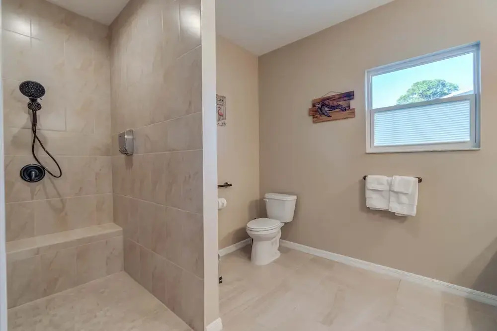Suite Dreams Guesthouse aka Care Takeover Home