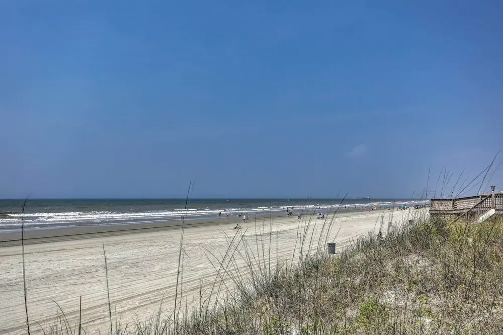 Walk to Ocean: North Myrtle Beach Townhome!