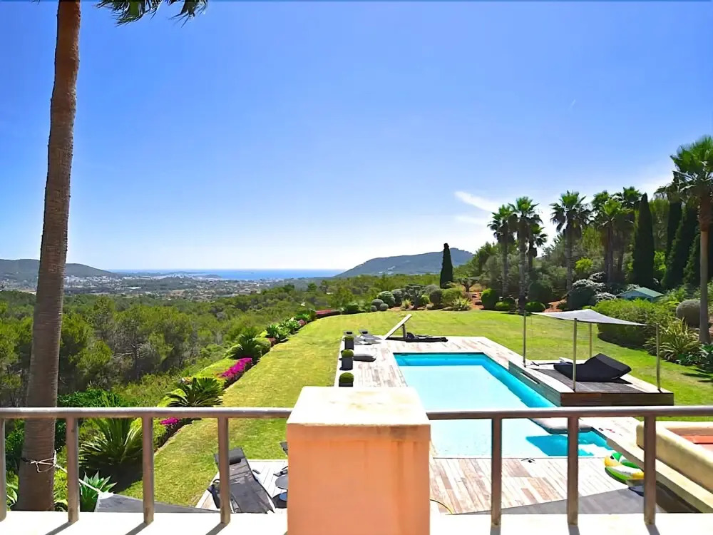 Villa Emeria by The Pearls Collection