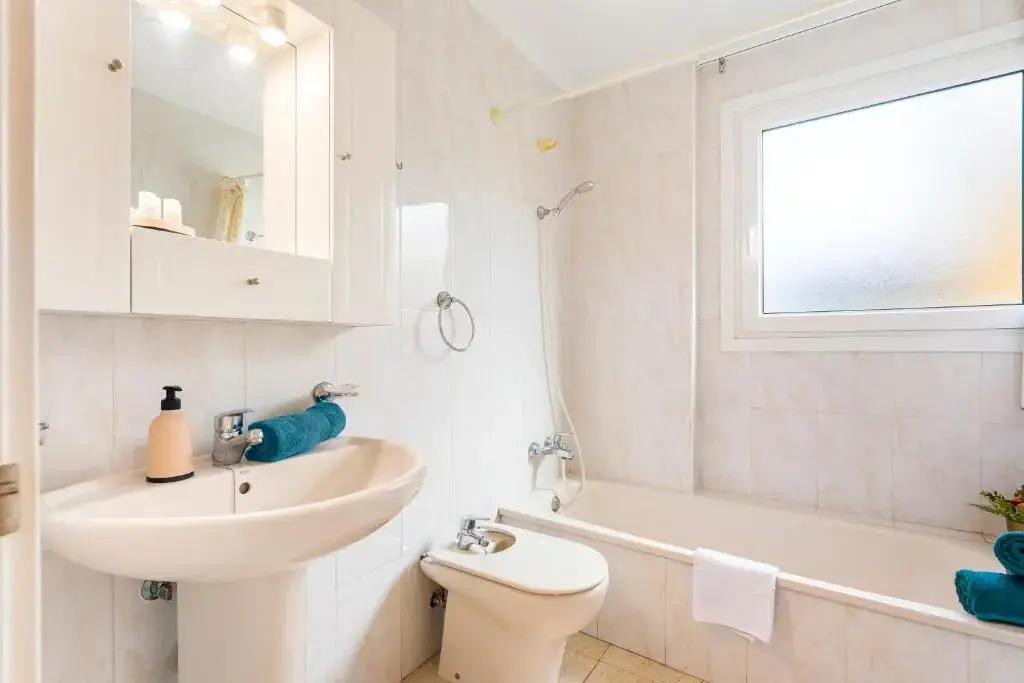 17 LOS CRISTIANOS CENTRAL by the BEACH ,WiFi