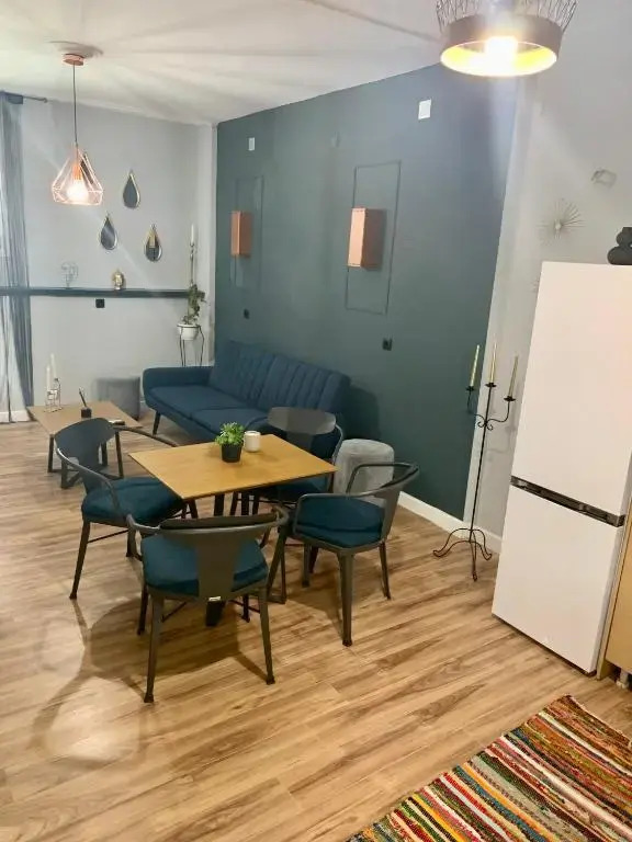 Modern and Spacious Apartment /5min walk to the center