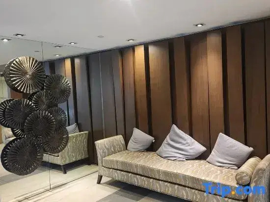 Azure Urban Resort Staycation By Yana