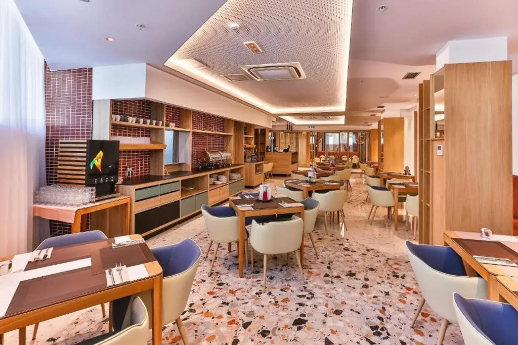 Carine Hotel Centar
