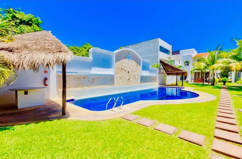 30 Pax 3 Connected Pool Villas