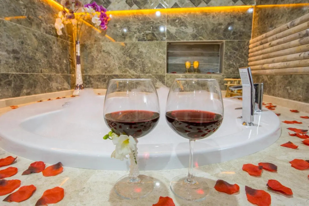 Elanis Suites