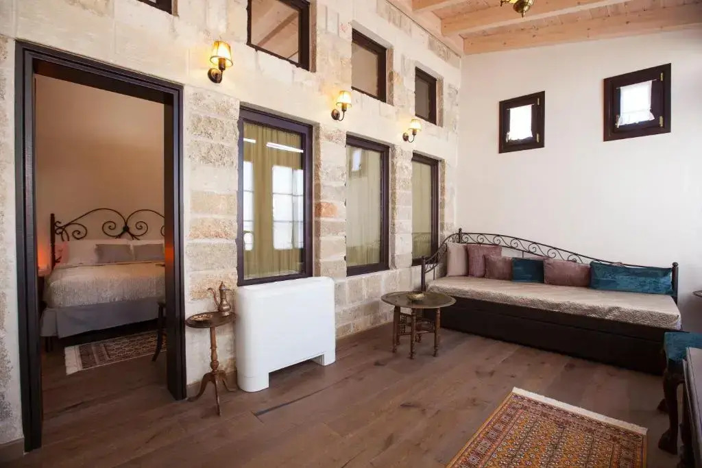 Porolithos Boutique Hotel