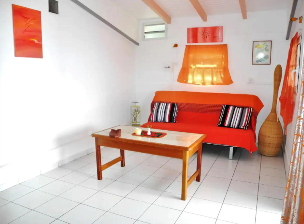 Bungalow d'une chambre avec vue sur la mer jardin clos et wifi a Deshaies