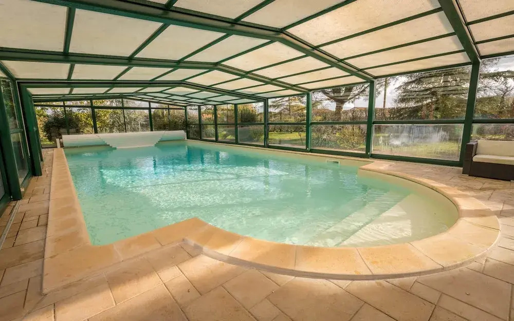 House With 5 Bedrooms in Mouterre-silly, With Pool Access, Enclosed Garden and Wifi - 200 km From the Beach