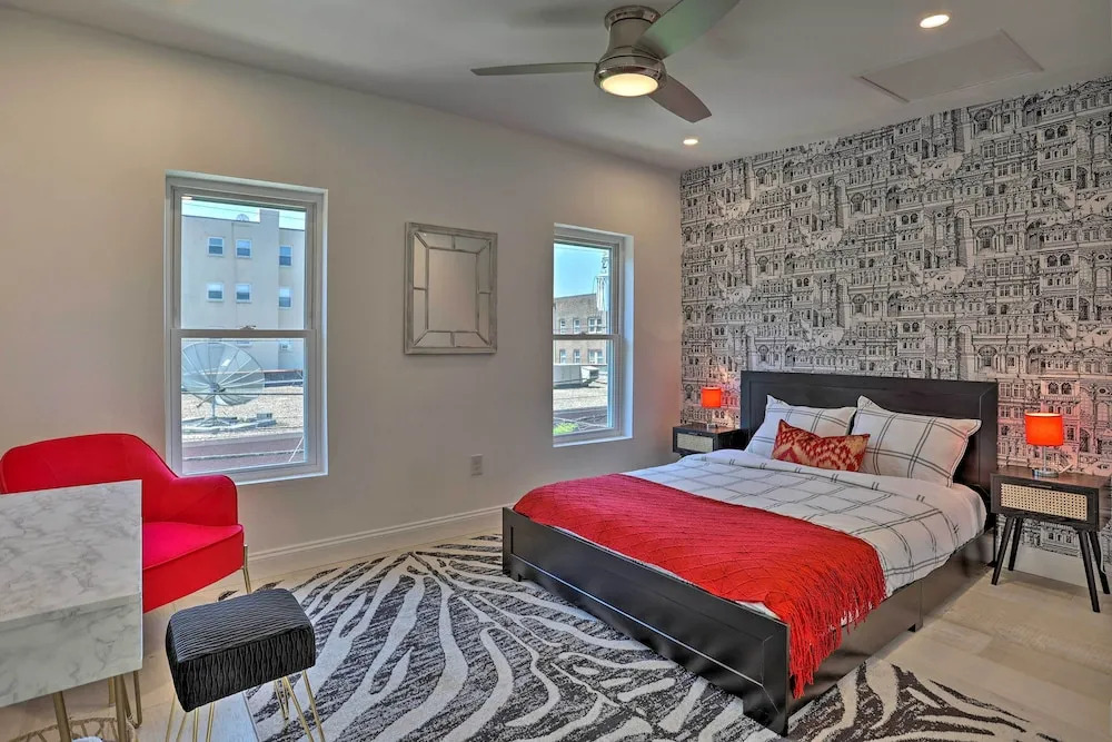 Upscale + Unique Townhome in University City!