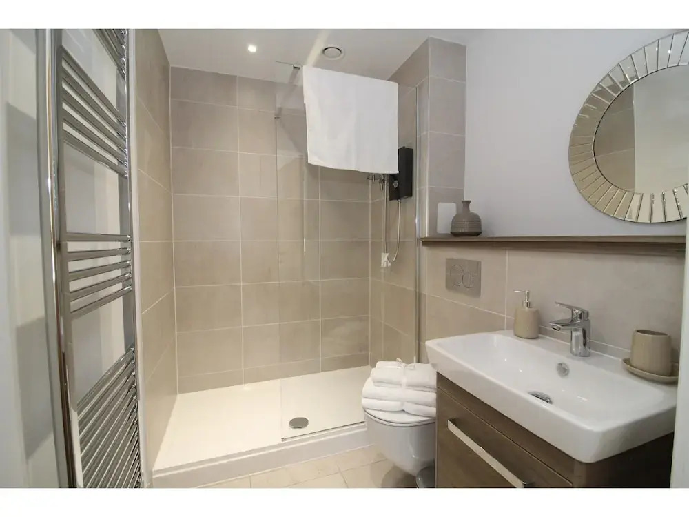 Brand New, Luxury Flat for 6 Near Arthur's Seat