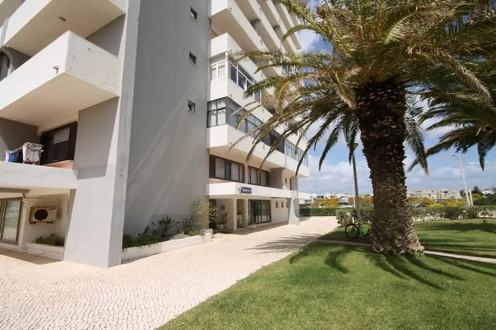 12 Torralta Apartment