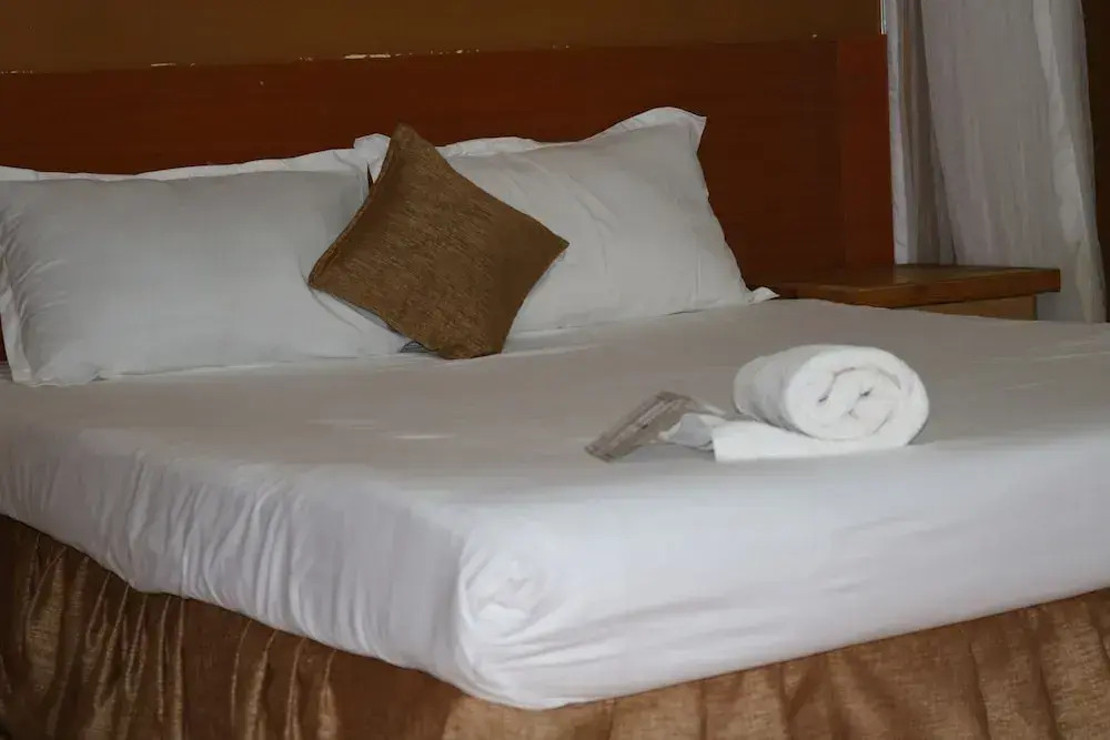 Tisa Suites & Lounge