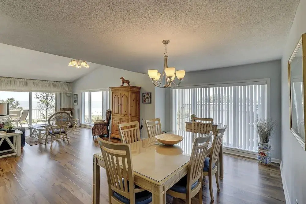Shorewood 507 by RedAwning