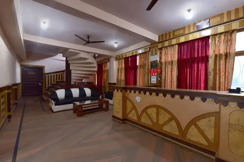 Hotel Silver Face by OYO Rooms