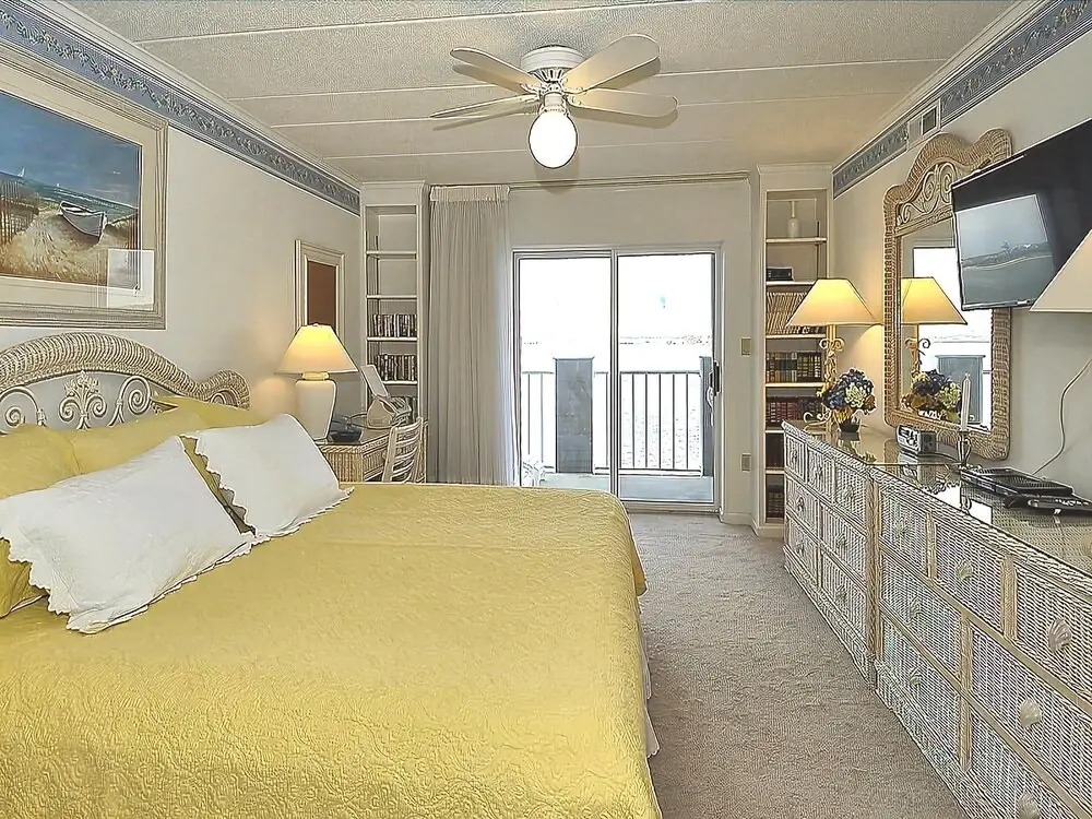 Harbour Island 207k 3 Bedroom Condo