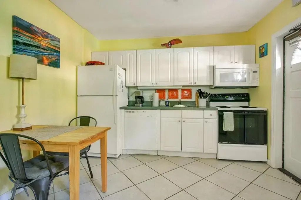 Five Palms Vacation Rentals- Daily - Weekly - Monthly
