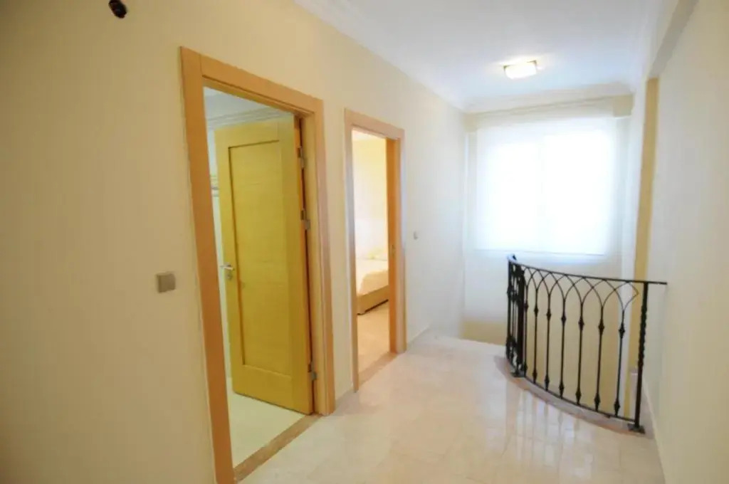 Goldctiy otel villa